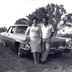 victor_teresa_in_front_of_cadillac_1960