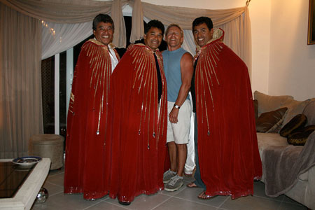 gaonas_in_robes_with_tom